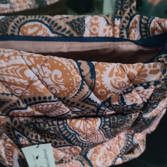 Vera Bradley tote. SOLD - Picture 7 of 8